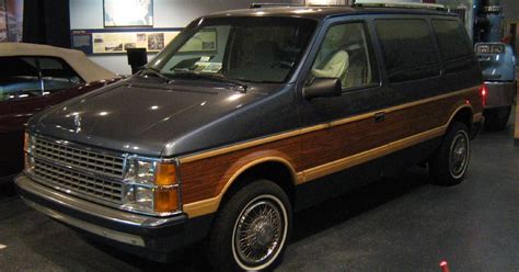 1984 chrysler minivan